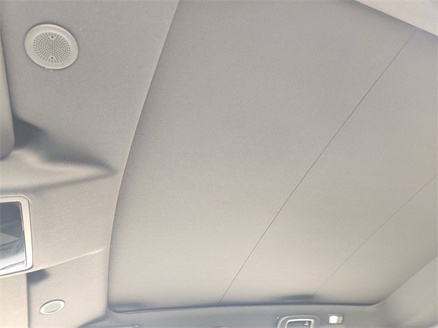 Used 2024 Land Rover Discovery Sport Dynamic SE image 24