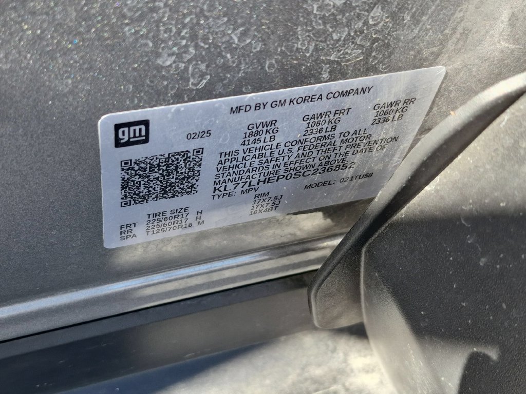 Used 2025 Chevrolet Trax LT FWD image 36
