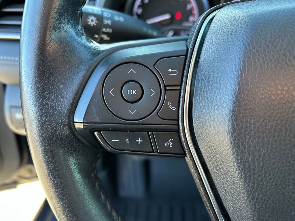 Used 2020 Toyota Camry SE FWD image 13