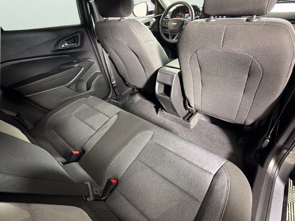 Certified 2024 Chevrolet Trax LS w/ LS Convenience Package FWD image 30