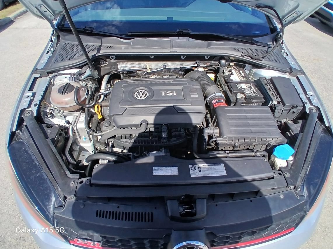 Used 2017 Volkswagen GTI SE FWD image 24