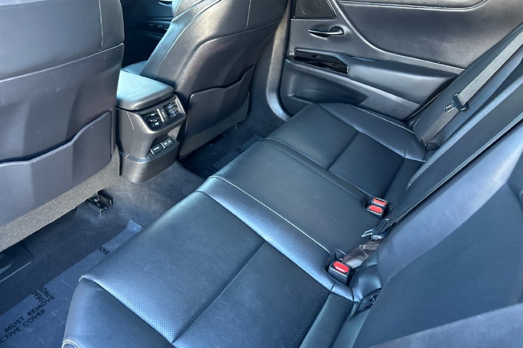 Used 2024 Lexus ES 300h F Sport w/ Accessory Package (Z2) FWD image 11