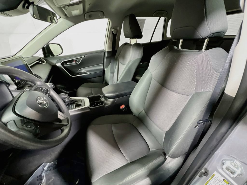Certified 2025 Toyota RAV4 XLE AWD/4WD image 18