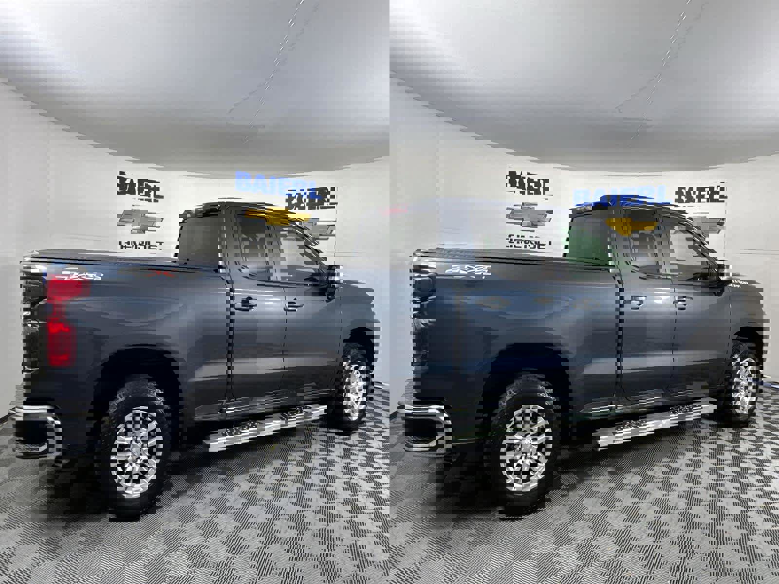 Used 2020 Chevrolet Silverado 1500 LT w/ Trailering Package image 6