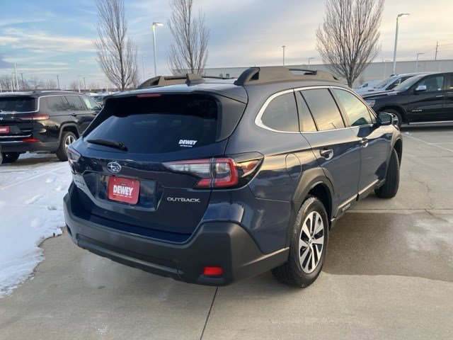 Used 2025 Subaru Outback Premium image 6