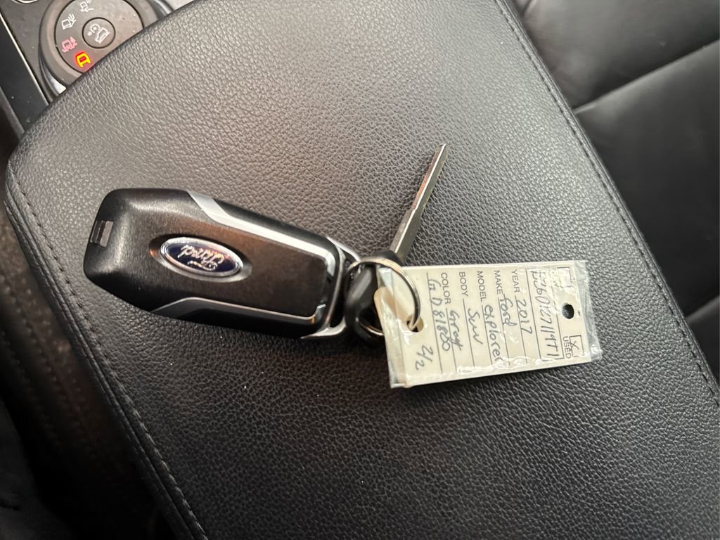 Used 2017 Ford Explorer XLT w/ Equipment Group 202A image 39