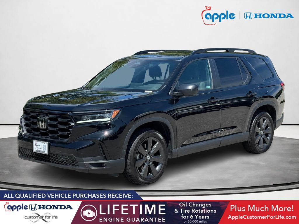 Used 2025 Honda Pilot Sport image 5