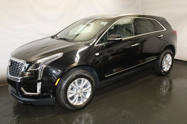 New 2025 Cadillac XT5 Luxury image 2
