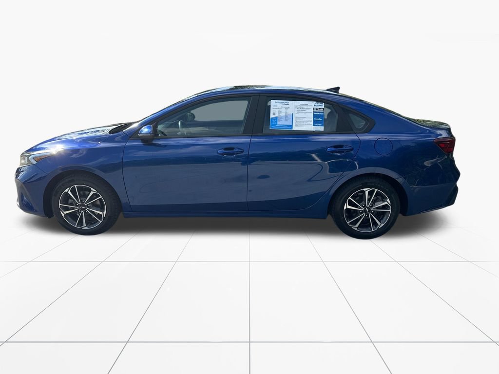 Used 2023 Kia Forte LXS w/ LXS Technology Package FWD image 4