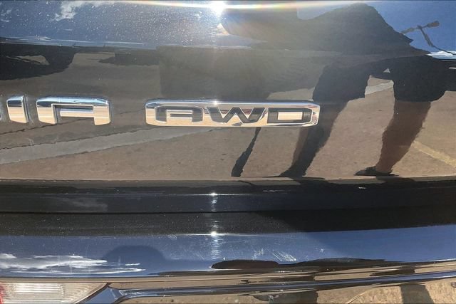 Used 2025 GMC Acadia Denali w/ LPO, Floor Liner Package AWD/4WD image 24
