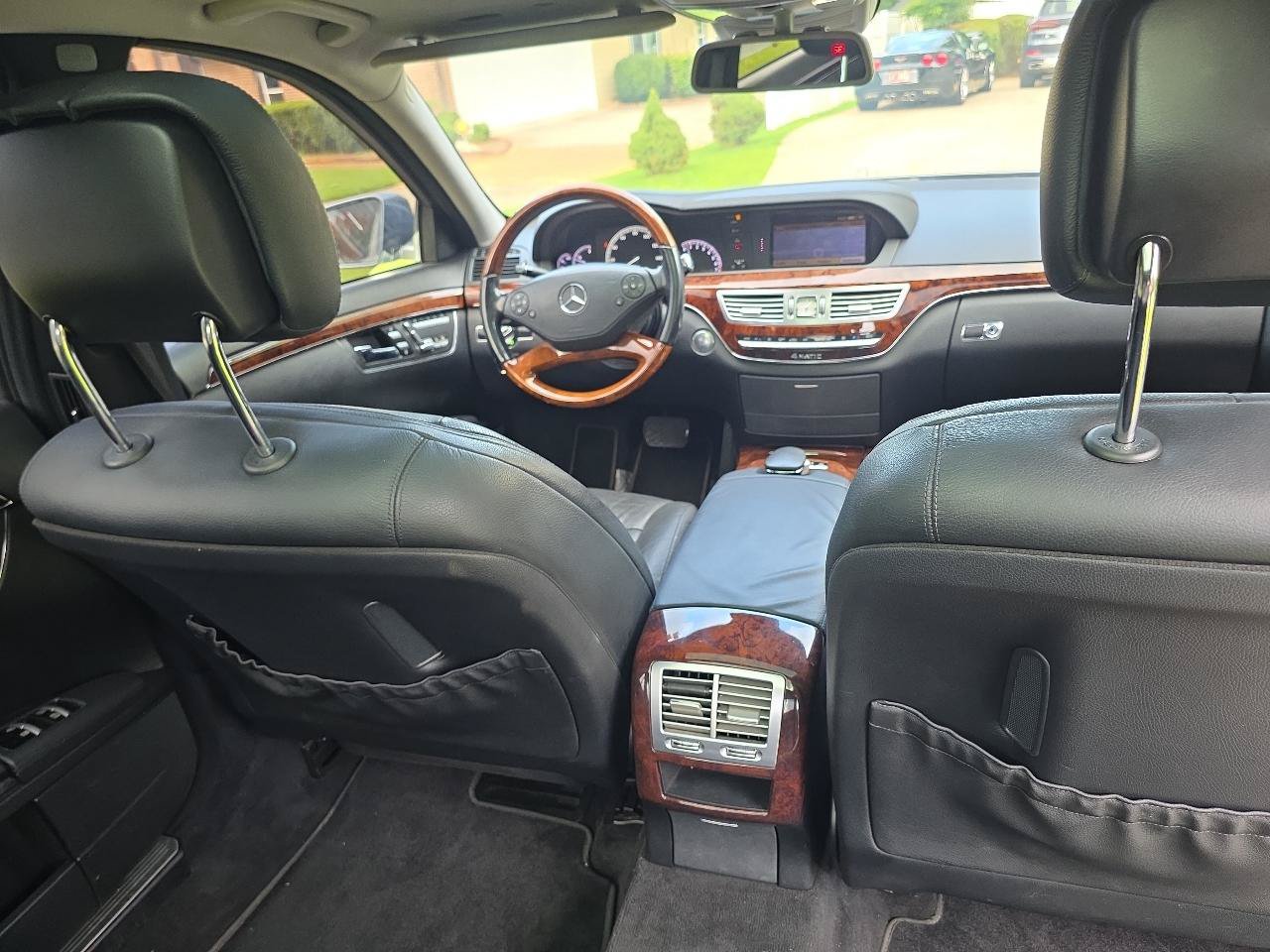 Used 2011 Mercedes-Benz S 550 4MATIC w/ Premium 2 Pkg image 22