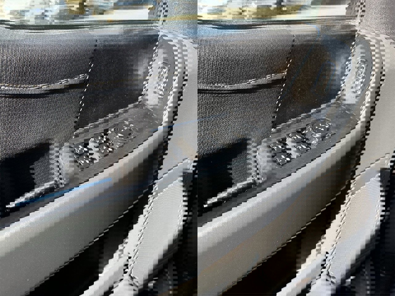 Used 2023 Ford F150 Lariat image 22