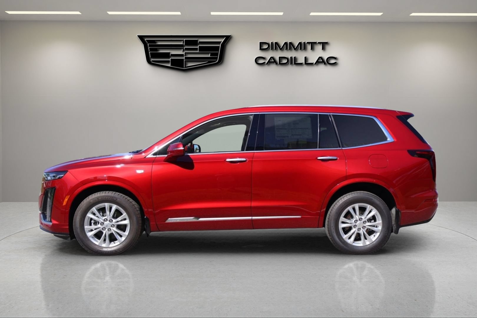 New 2025 Cadillac XT6 Luxury w/ LPO, Floor Liner Package AWD/4WD image 8