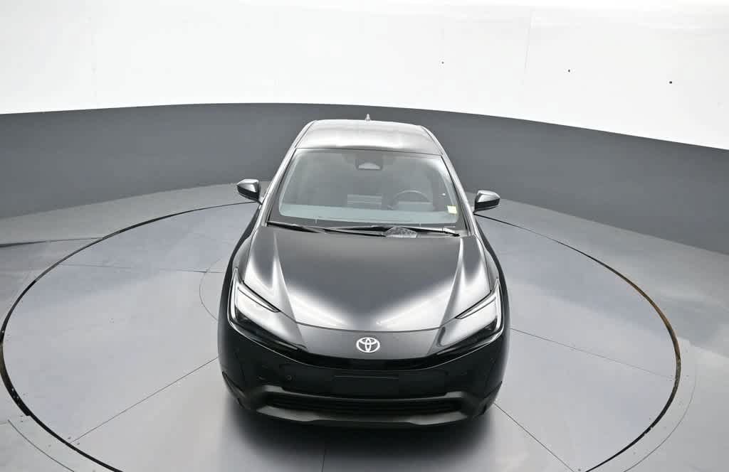 Certified 2025 Toyota Prius LE FWD image 35