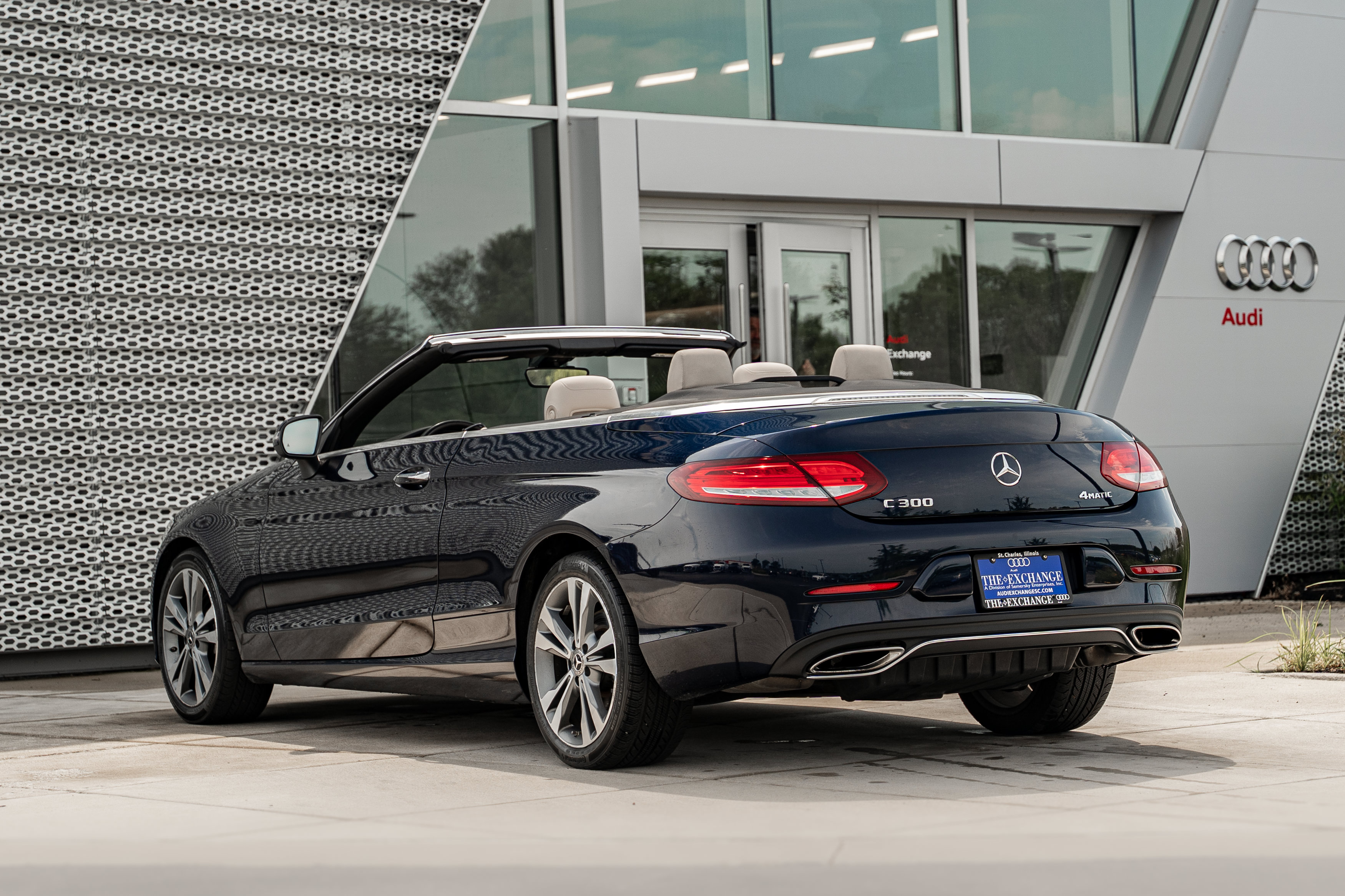 Used 2017 Mercedes-Benz C 300 4MATIC Cabriolet image 7