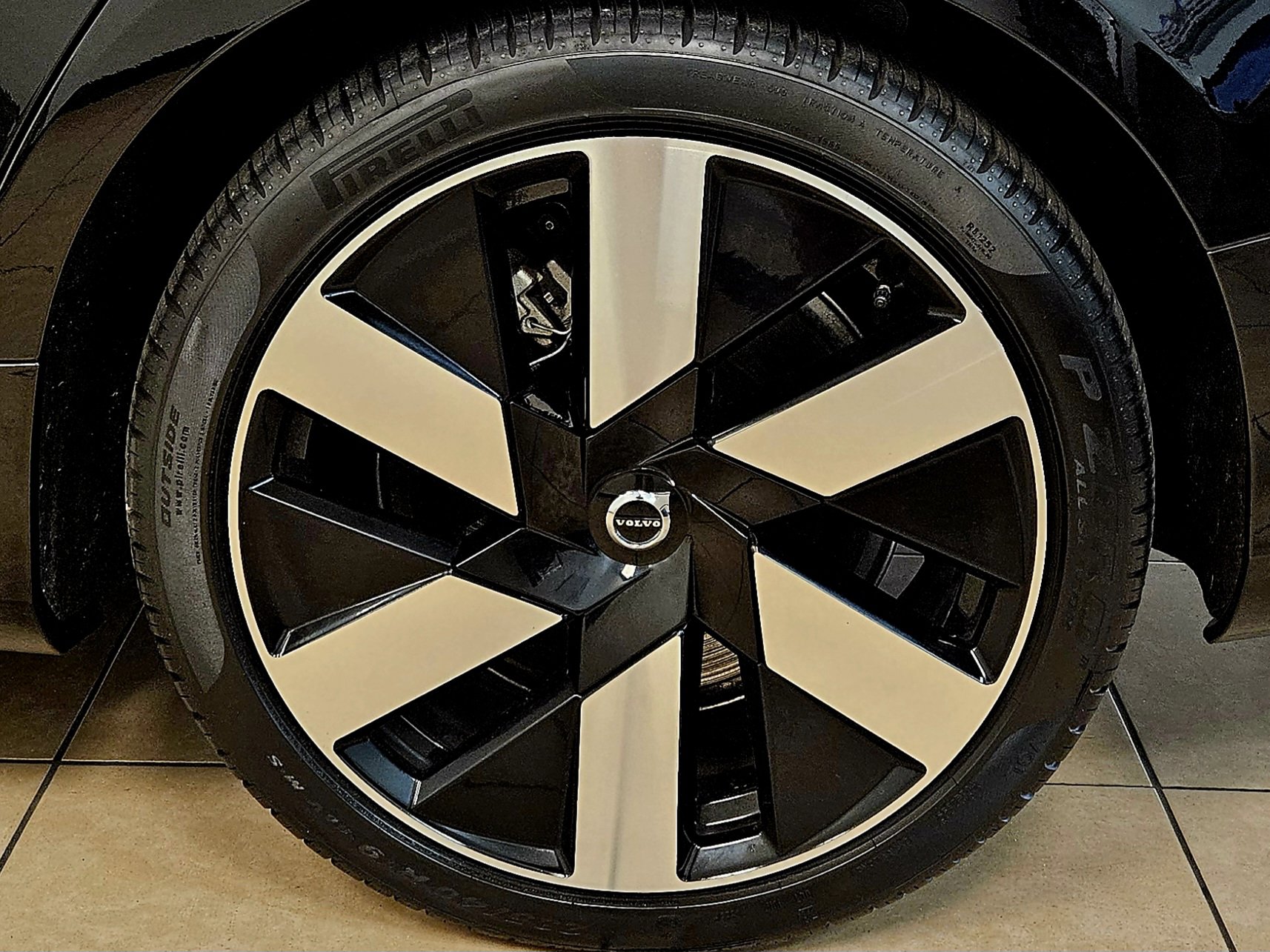 Used 2024 Volvo S60 T8 Core w/ Climate Package AWD/4WD image 34