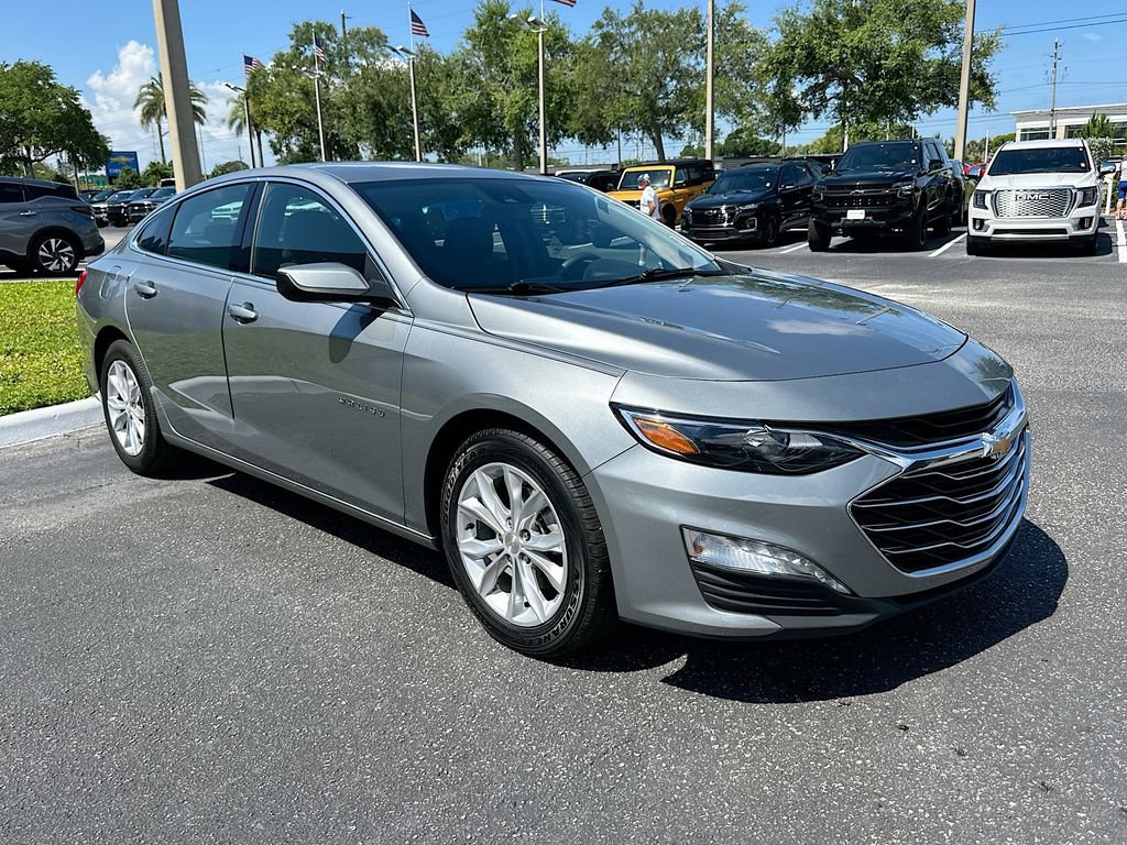 Used 2024 Chevrolet Malibu LT FWD image 3