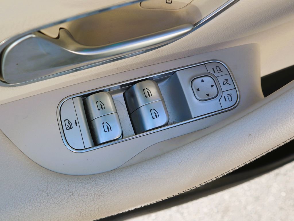 Used 2023 Mercedes-Benz GLS 450 4MATIC image 19