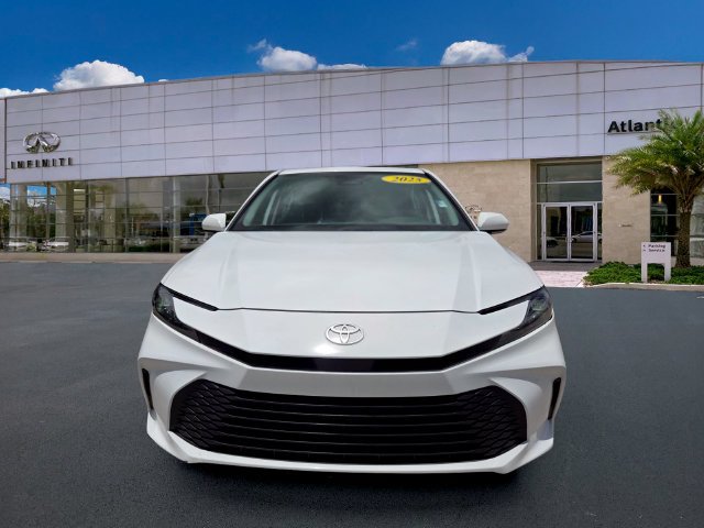 Used 2025 Toyota Camry LE FWD image 3
