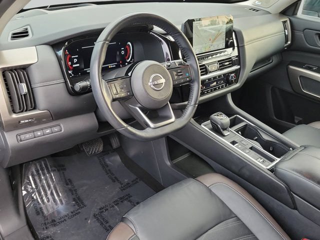 Used 2024 Nissan Pathfinder Platinum w/ Black Appearance Package FWD image 22