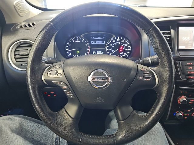Used 2013 Nissan Pathfinder SL w/ SL Premium Pkg AWD/4WD image 13
