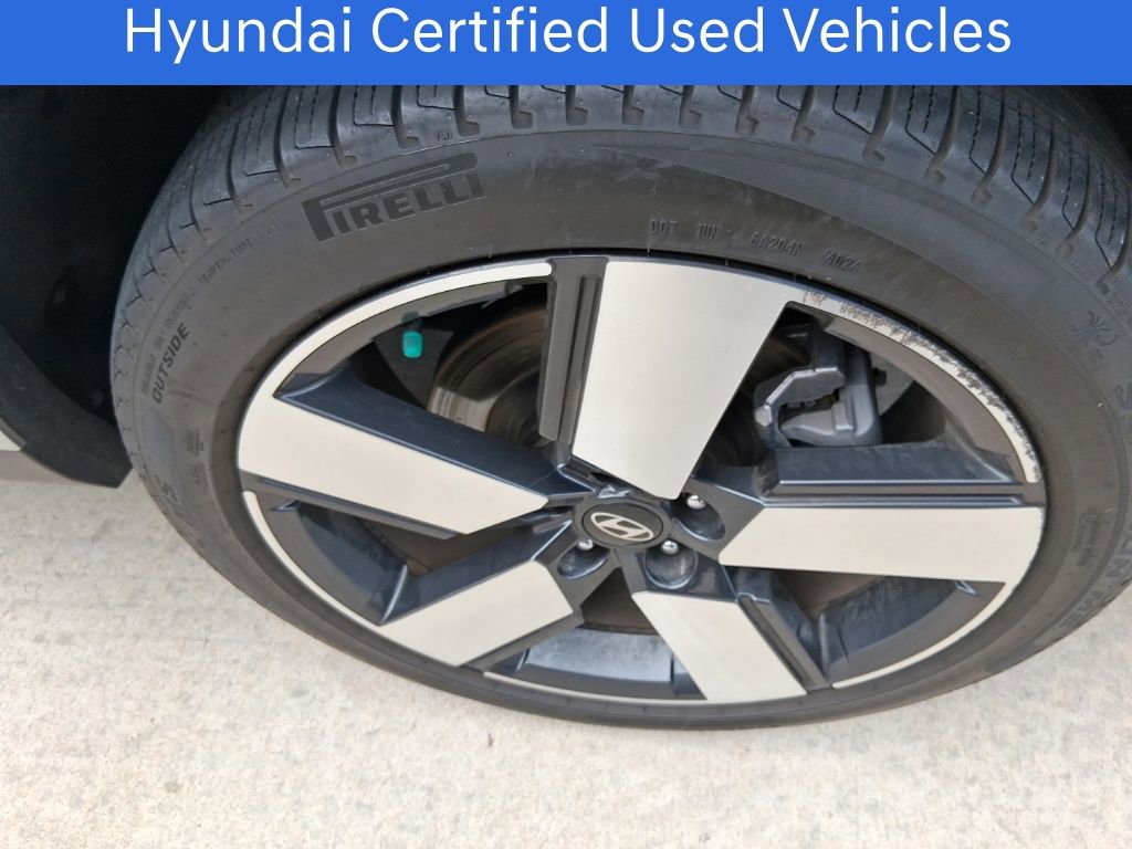 Used 2025 Hyundai Santa Fe Limited image 26