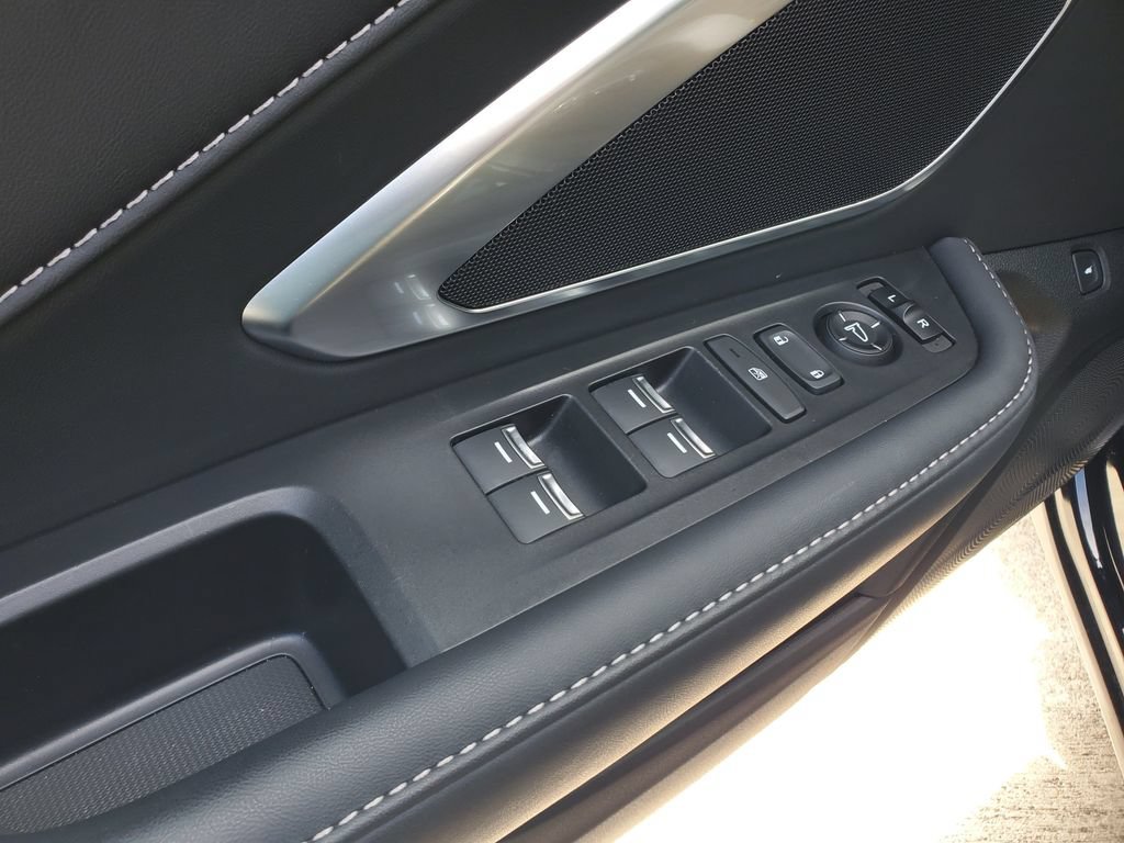 Used 2025 Acura RDX SH-AWD image 21