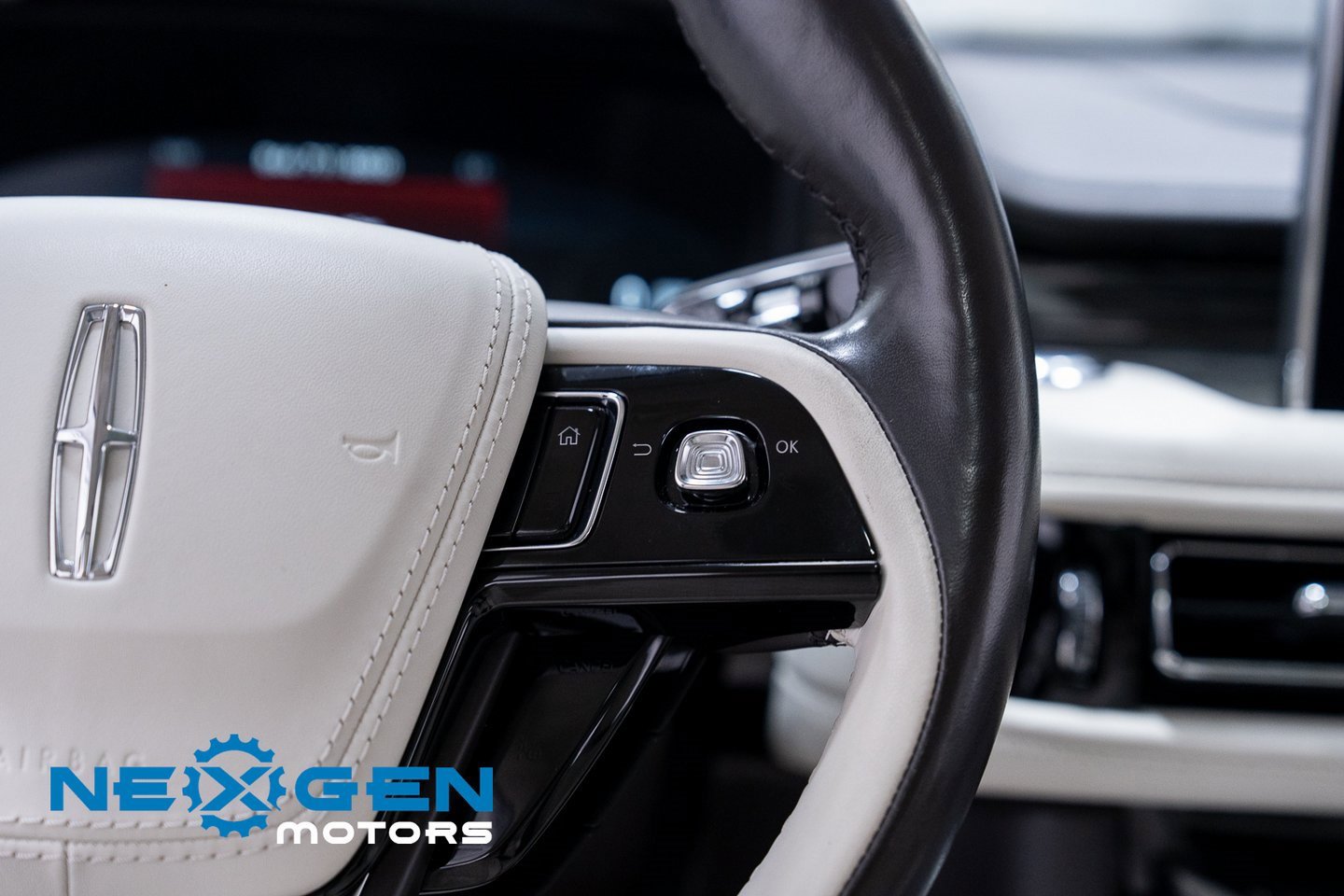 Used 2022 Lincoln Aviator Black Label w/ Dynamic Handling Package image 18