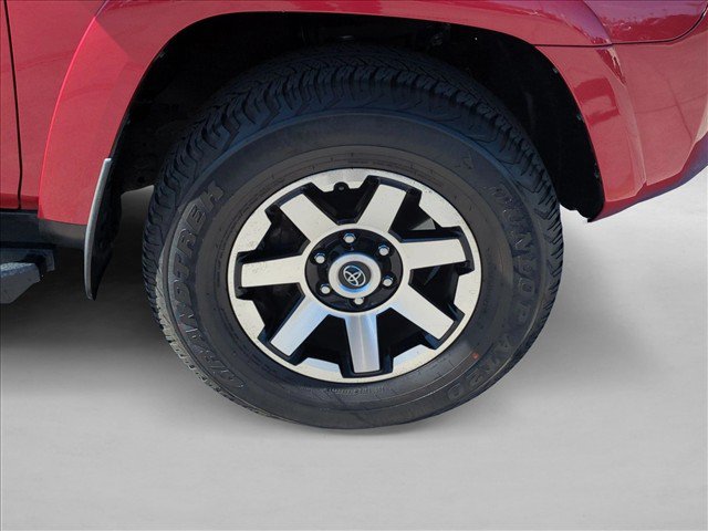 Certified 2020 Toyota 4Runner TRD Off-Road AWD/4WD image 23