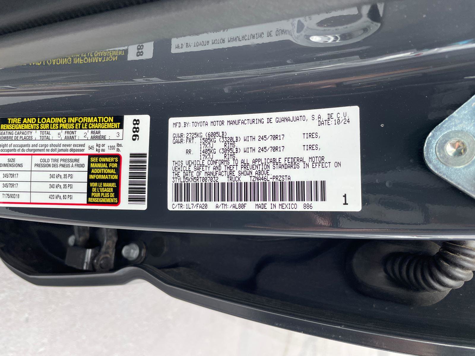 Used 2024 Toyota Tacoma SR AWD/4WD image 29