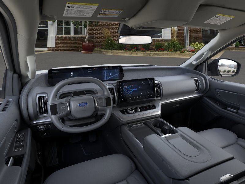 New 2026 Ford Expedition Active image 9