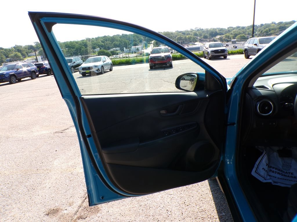 Certified 2022 Hyundai Kona SEL AWD/4WD image 22