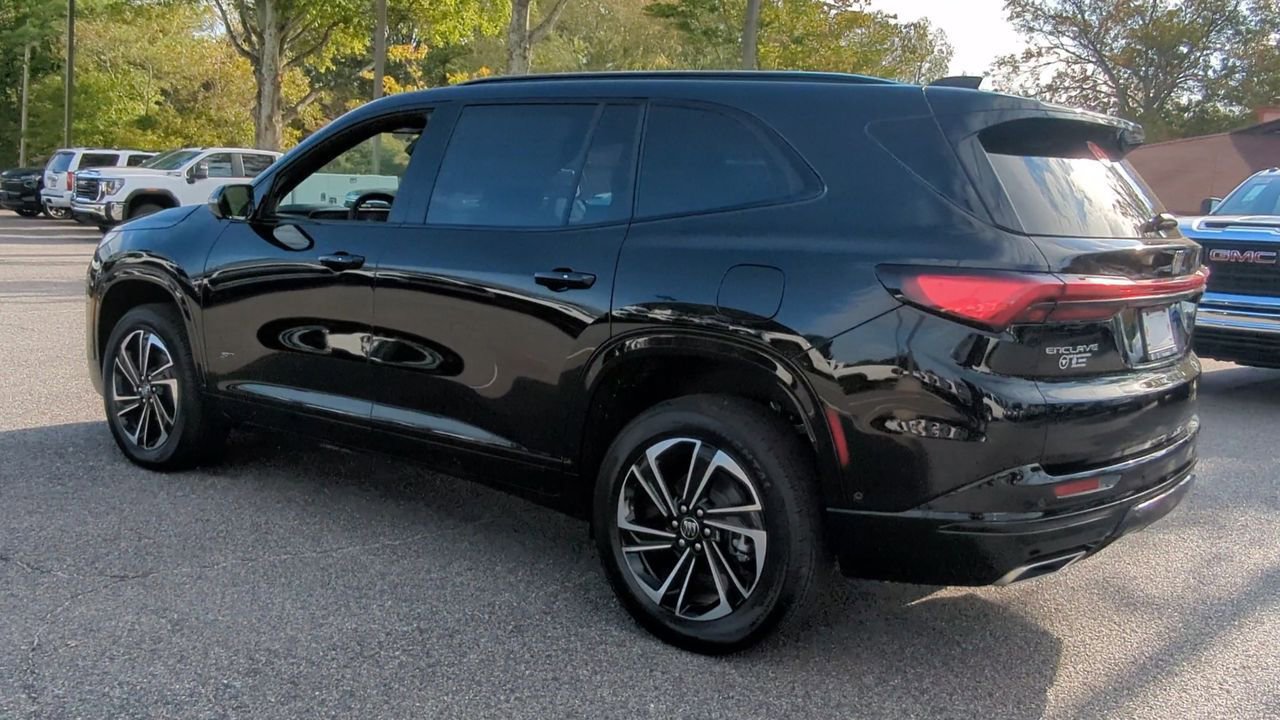 Used 2025 Buick Enclave Sport Touring w/ Super Cruise Package image 6