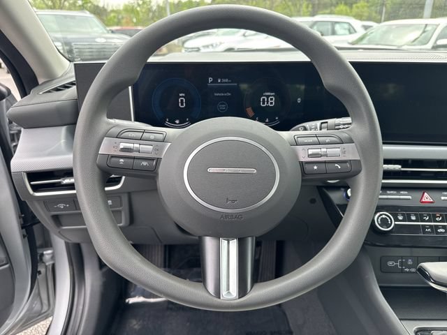 Used 2025 Hyundai Sonata SE FWD image 26