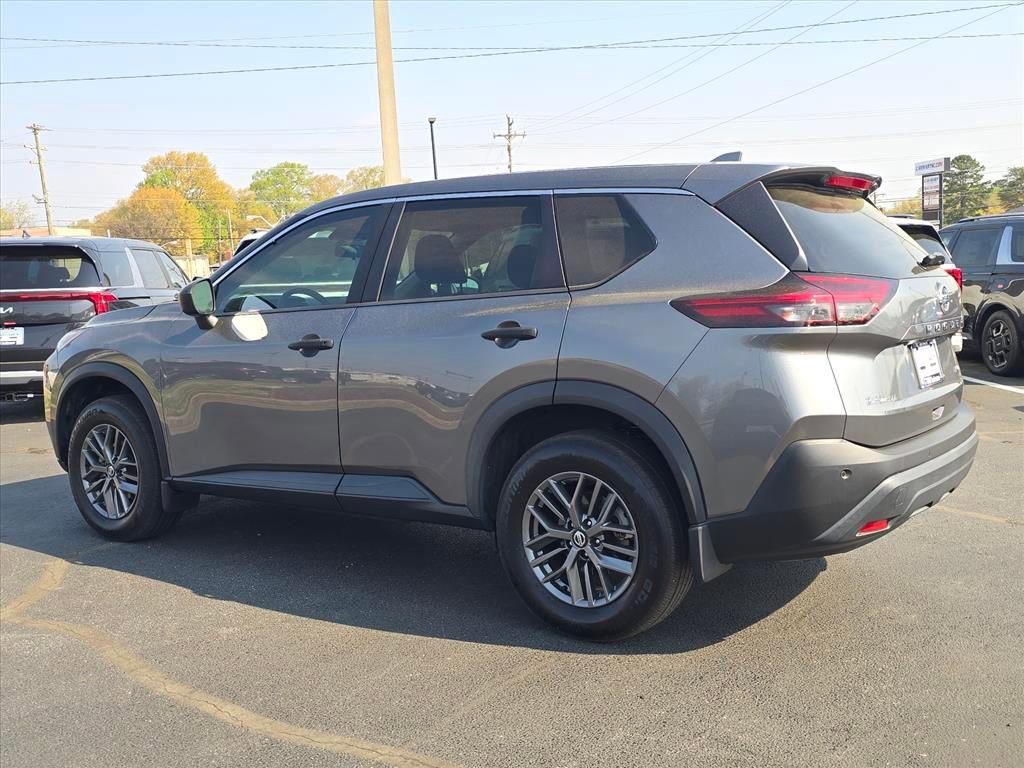 Used 2021 Nissan Rogue S image 5