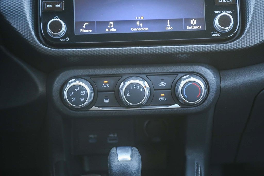 Used 2023 Nissan Kicks SV FWD image 12