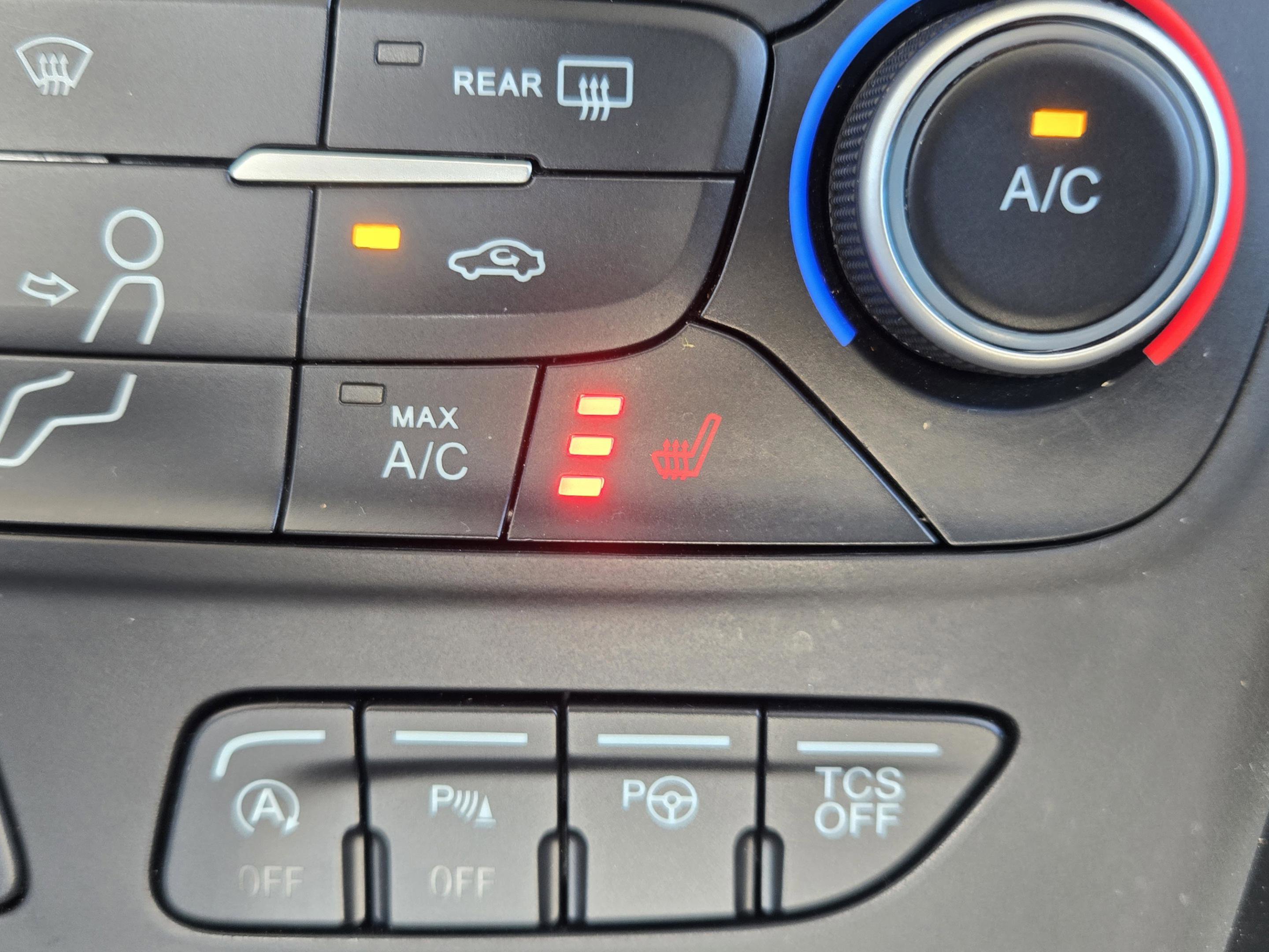 Used 2019 Ford Escape Titanium w/ U0J03 - Titanium Tow Package image 26