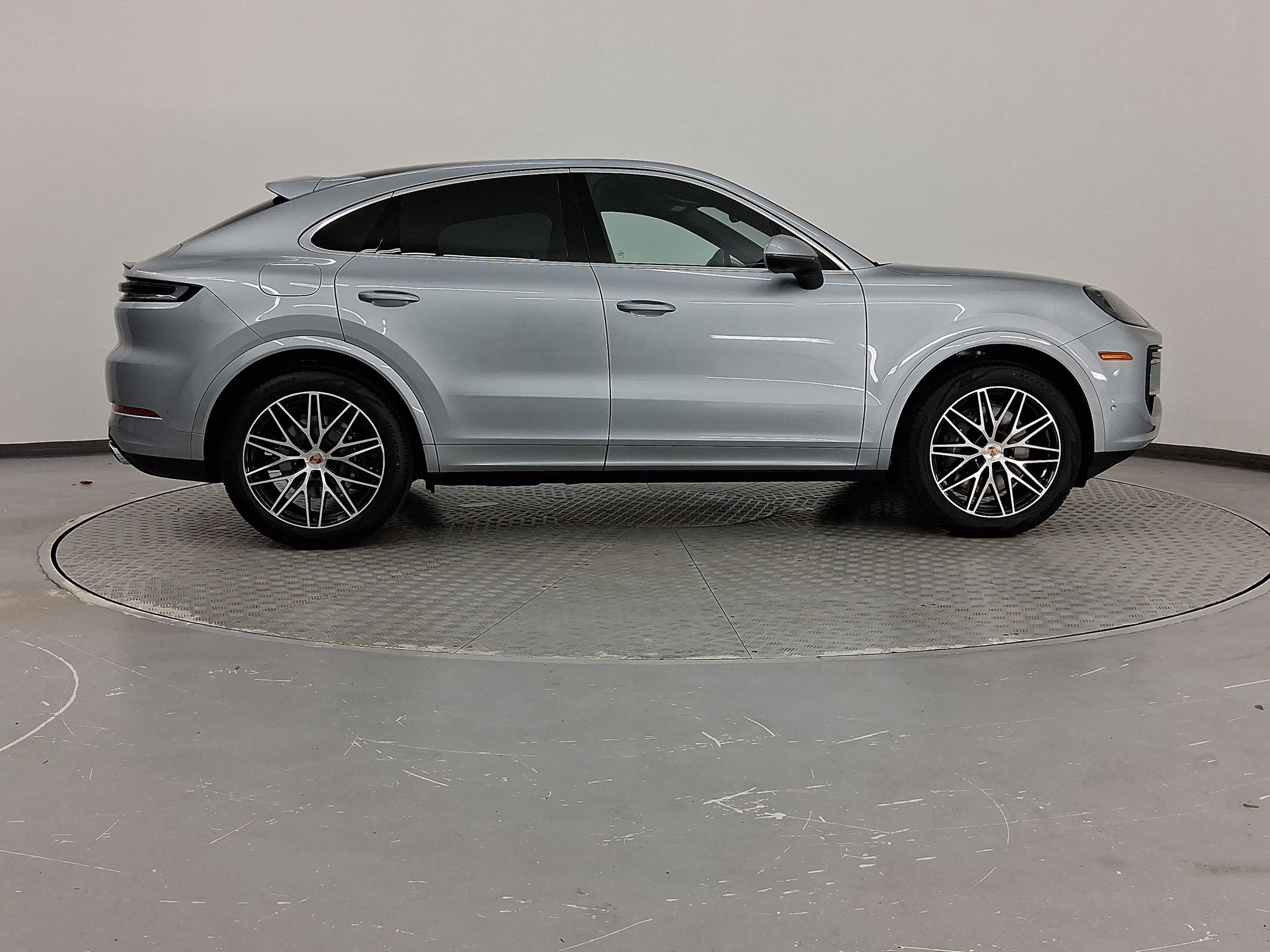 New 2026 Porsche Cayenne Coupe image 8