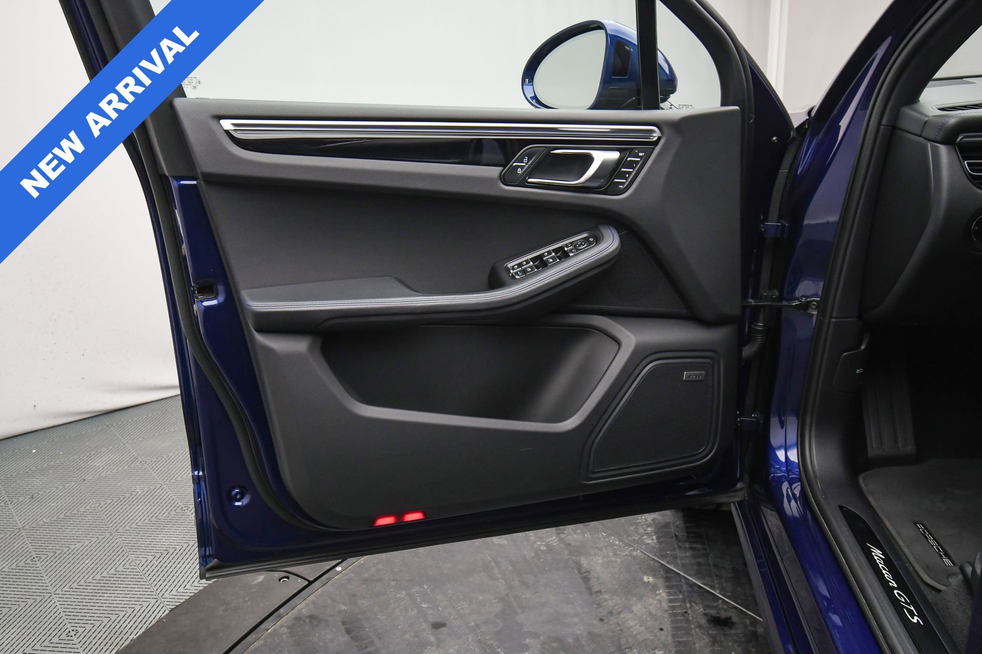 Used 2022 Porsche Macan GTS image 44