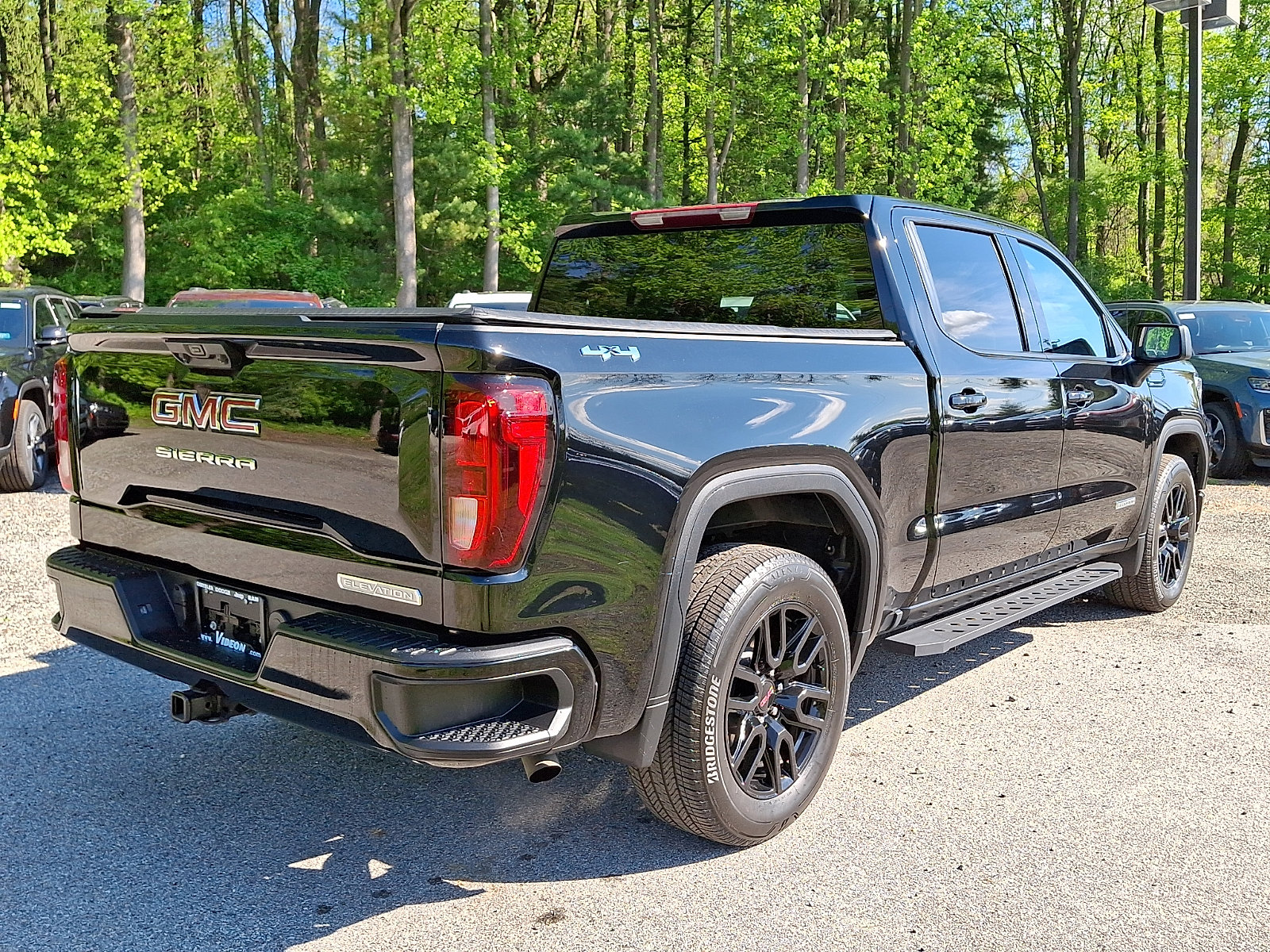 Used 2024 GMC Sierra 1500 Elevation AWD/4WD image 6