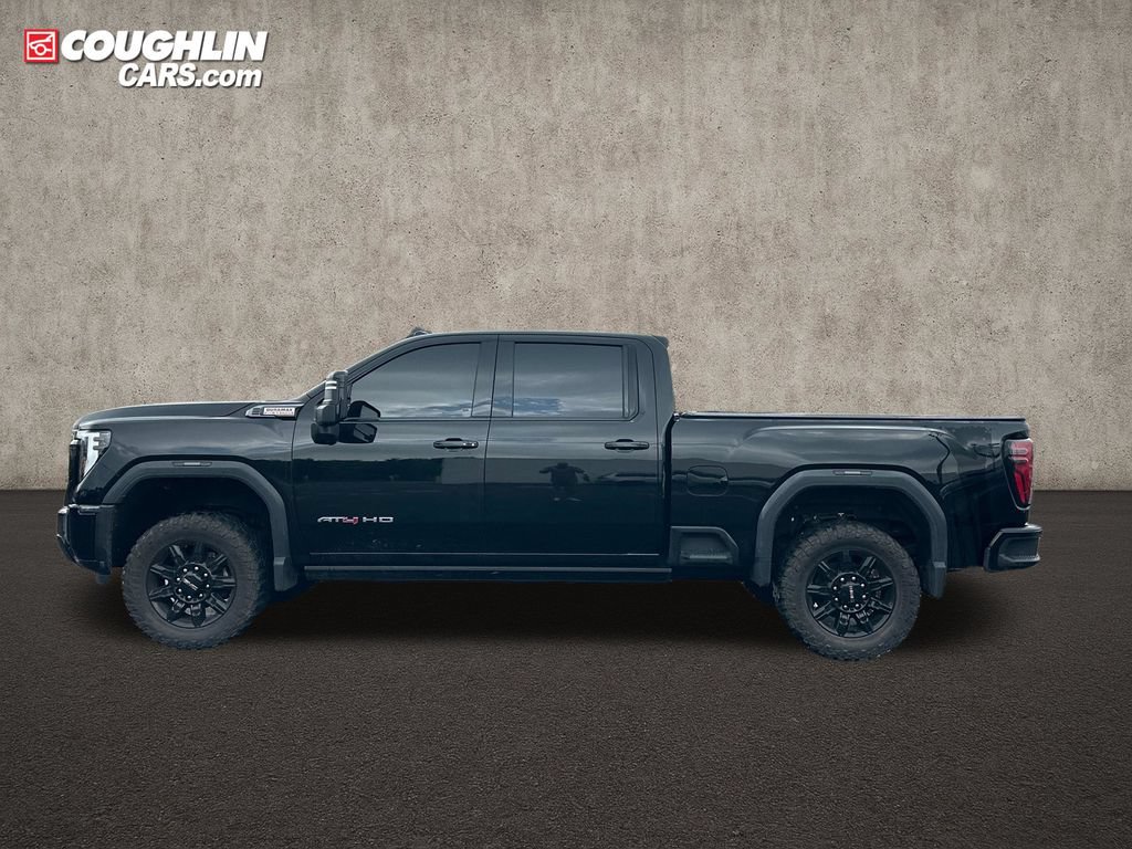 Used 2024 GMC Sierra 2500 AT4 w/ Technology Package AWD/4WD image 4