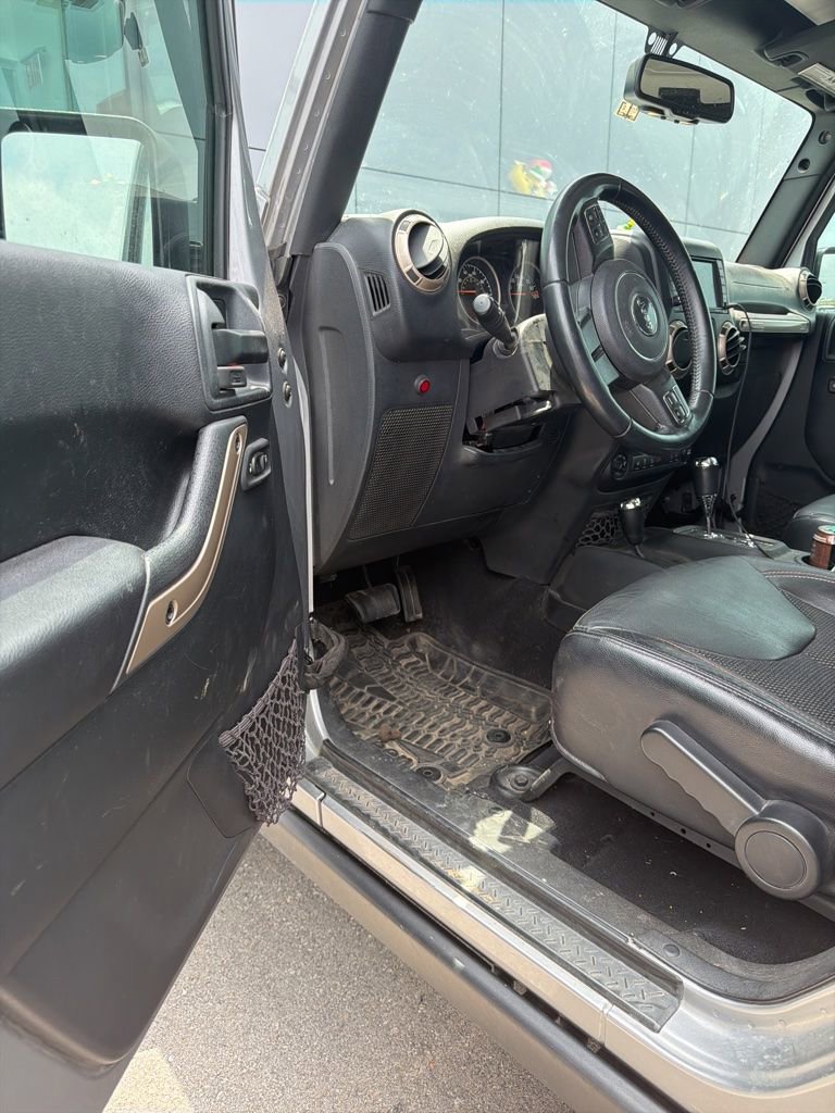 Used 2016 Jeep Wrangler Unlimited Sahara AWD/4WD image 11