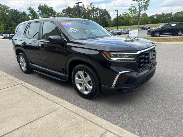 Certified 2023 Honda Pilot LX image 6