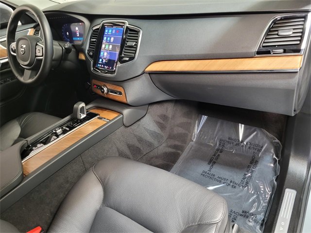 Certified 2025 Volvo XC90 B6 Plus image 21