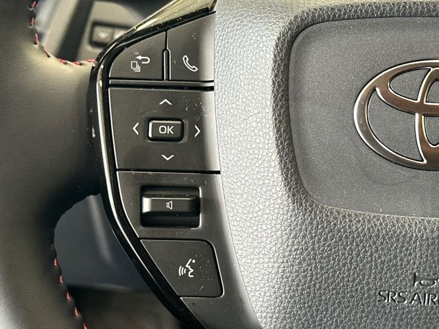 Used 2025 Toyota Prius Plug-In Hybrid image 19