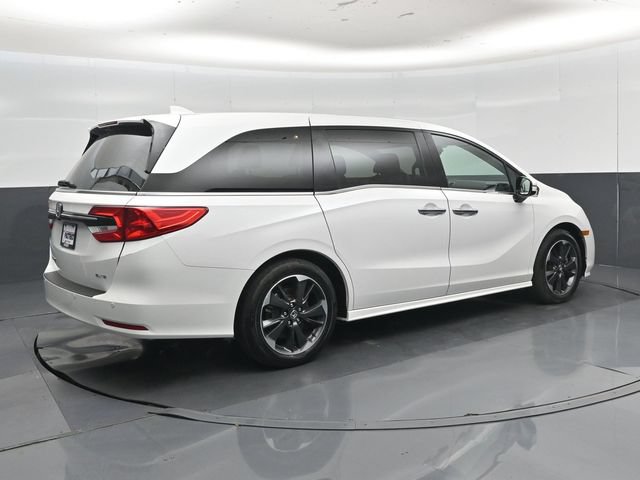 Used 2024 Honda Odyssey Elite image 3