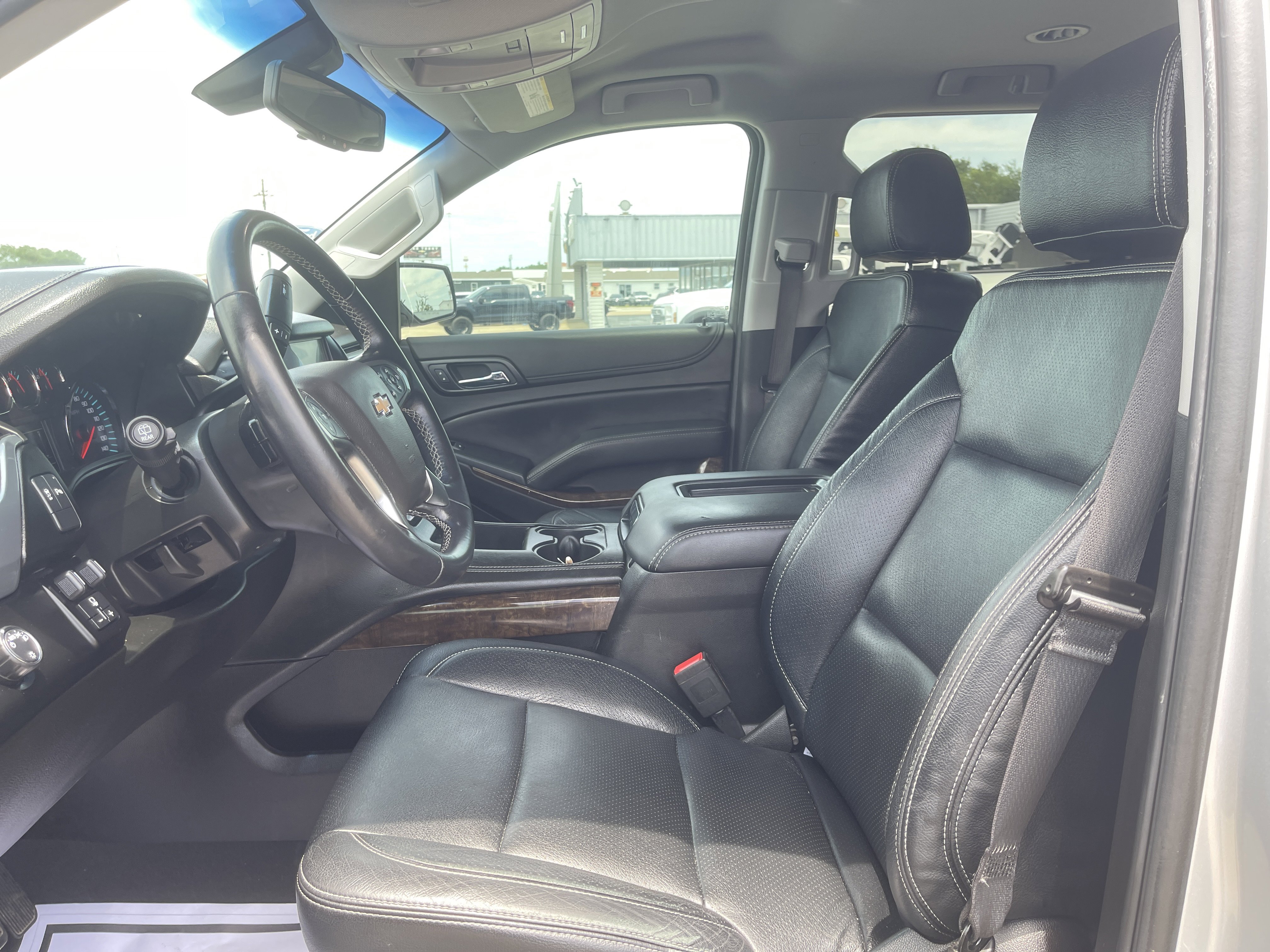 Used 2019 Chevrolet Suburban LS w/ All-Season Package RWD image 34
