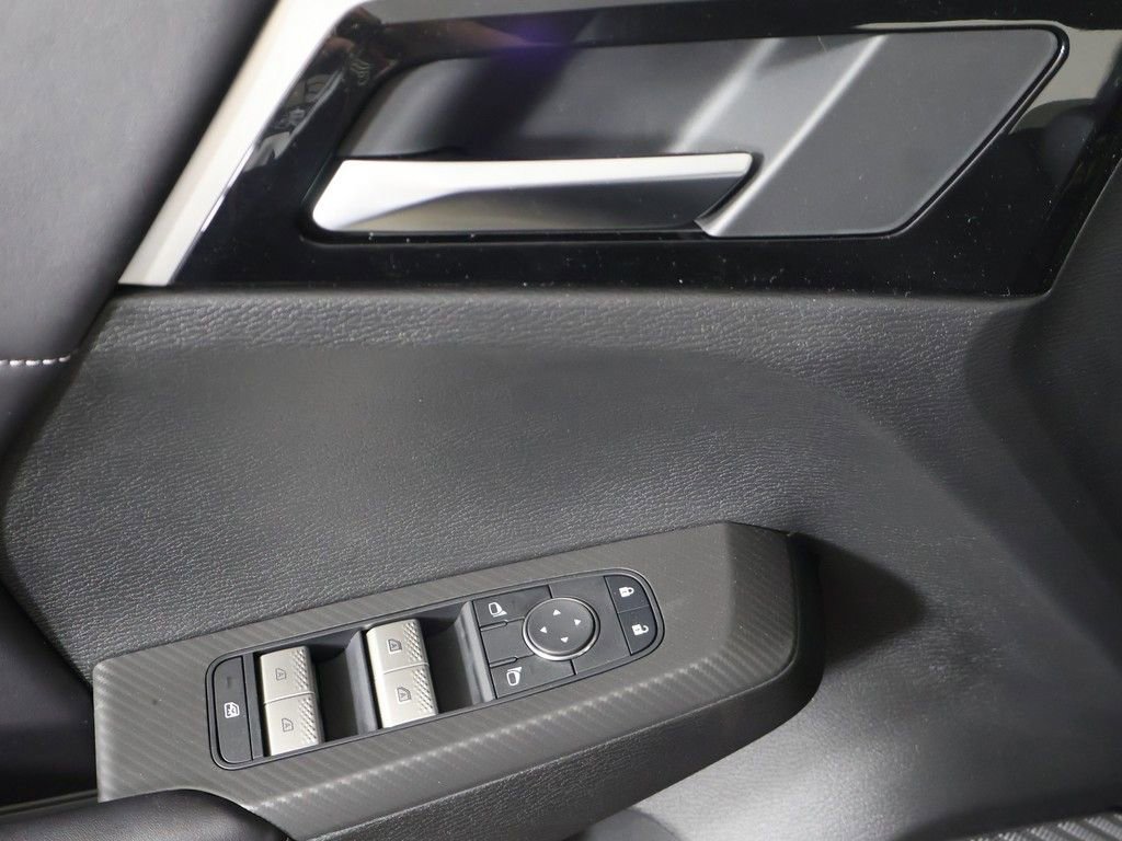 New 2026 Mitsubishi Outlander LE AWD/4WD image 36