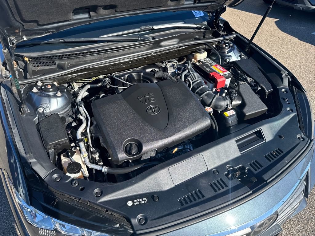 Used 2019 Toyota Avalon XLE w/ Moonroof Package image 42