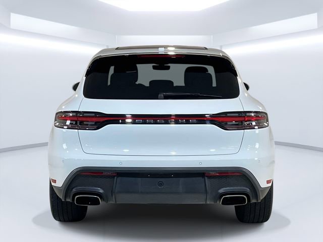 Certified 2022 Porsche Macan image 8